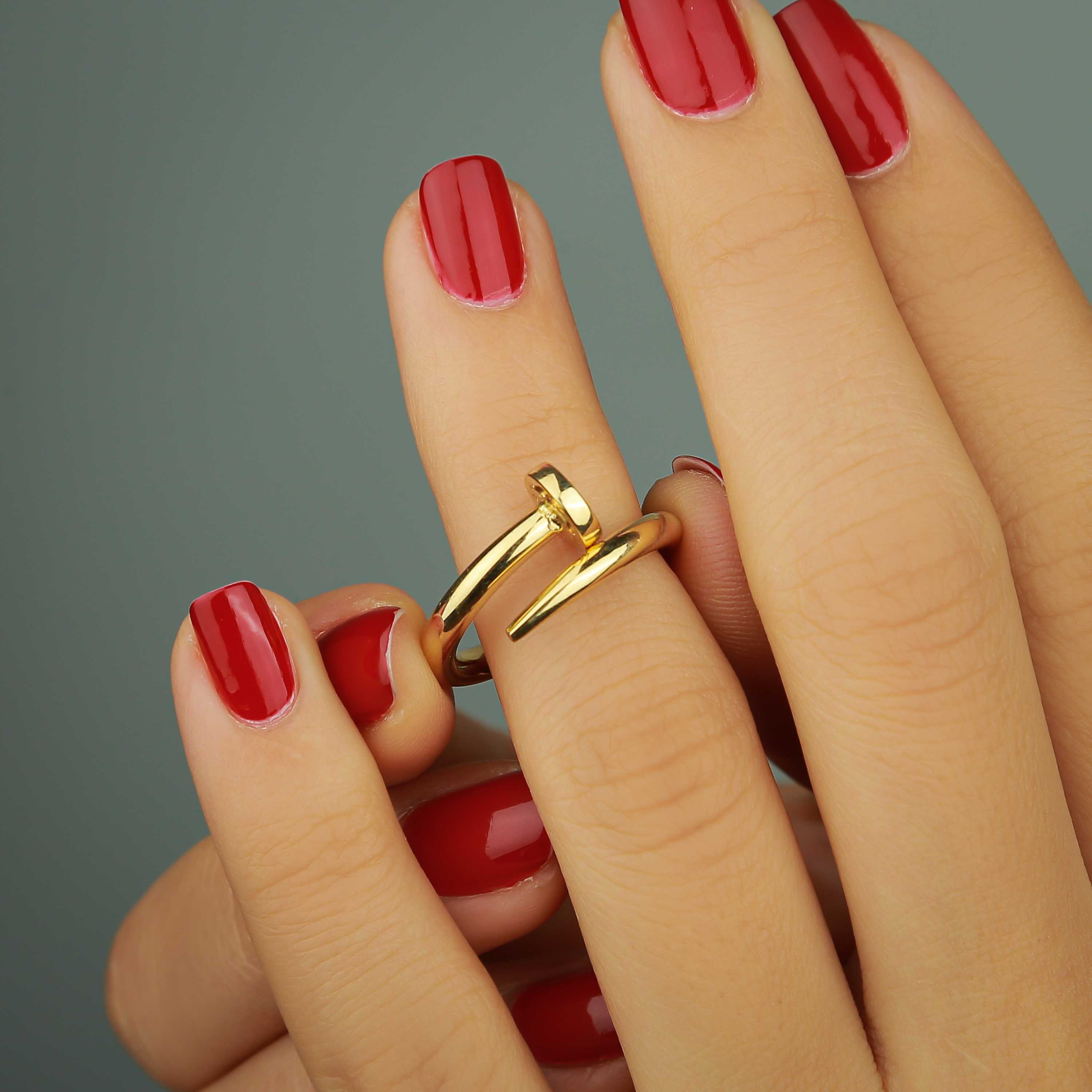 18 karat nail ring, made in Turkey - (H-0317)